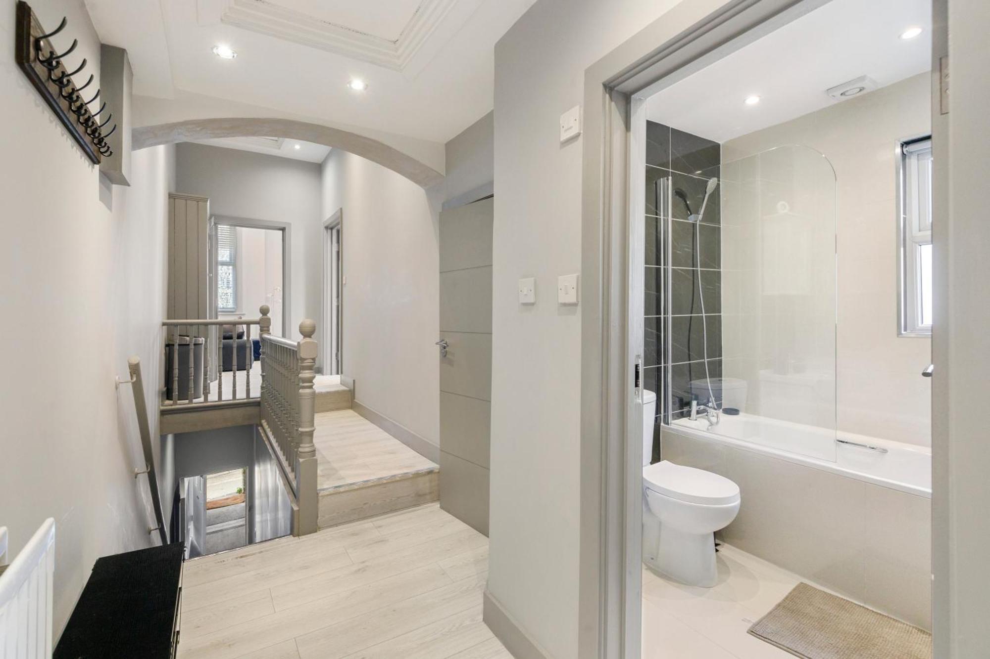 Wembley Luxury 3 Bedroom London Ngoại thất bức ảnh
